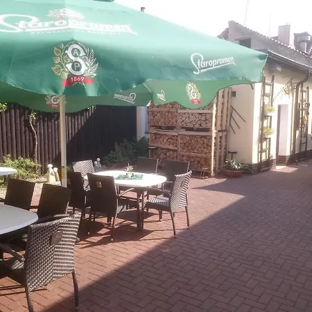 Restaurace-pension-vinarstvi U Stastnych Mistrin
