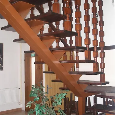 Restaurace-pension-vinarstvi U Stastnych Guest house Mistrin