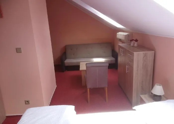 Restaurace-pension-vinařství U šťastných